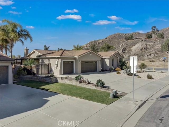 Detail Gallery Image 50 of 59 For 9737 Espada Creek, Moreno Valley,  CA 92557 - 4 Beds | 3 Baths
