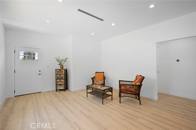 1437 Ardmore Avenue, Glendale CA: https://media.crmls.org/medias/e41e247e-b3ac-43b4-b087-b6d2058ccd9f.jpg