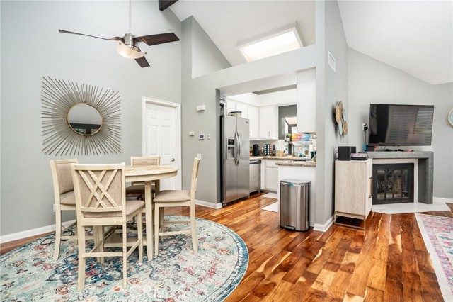 Detail Gallery Image 6 of 30 For 4862 Tiara, Huntington Beach,  CA 92649 - 1 Beds | 1 Baths