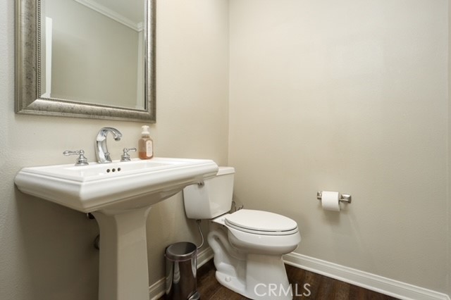 Detail Gallery Image 16 of 39 For 28375 Patricia Hill, Canyon Country,  CA 91387 - 5 Beds | 2/1 Baths