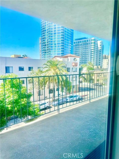 Detail Gallery Image 4 of 29 For 801 E 1st St #17,  Long Beach,  CA 90802 - 1 Beds | 1 Baths