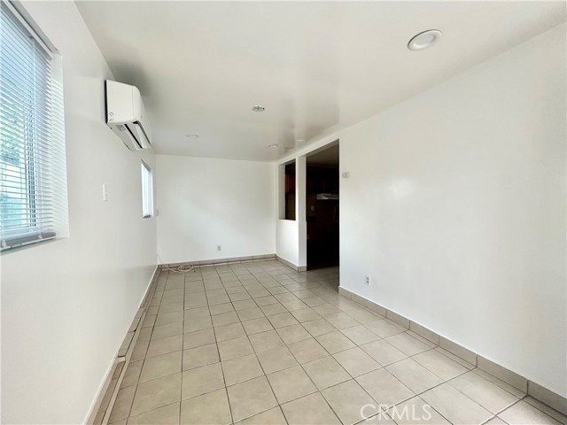 2657 E Monroe Street, Carson CA: https://media.crmls.org/medias/e4210c4d-b730-4317-bcea-18d757cd1894.jpg