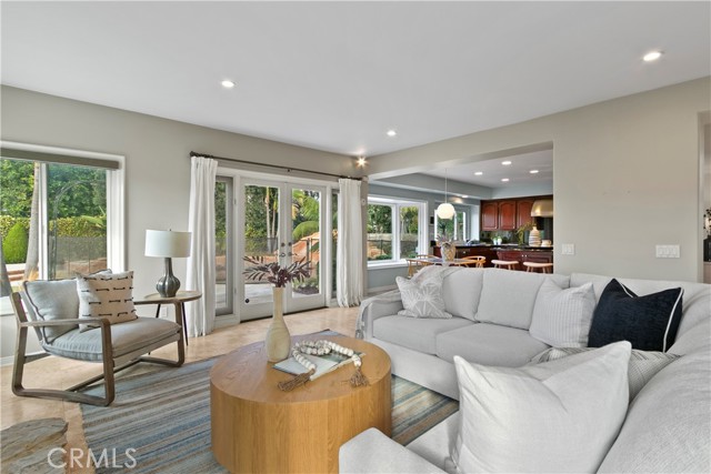 1 Pacifico, Laguna Niguel CA: https://media.crmls.org/medias/e4214403-62f8-419e-9aee-e772765288a5.jpg