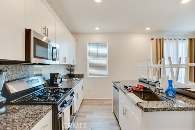 Detail Gallery Image 19 of 33 For 2526 Gunner Ridge, Rialto,  CA 92377 - 3 Beds | 2/1 Baths
