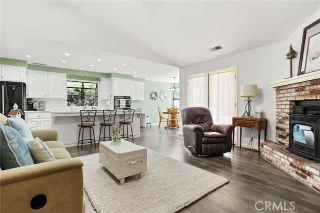Detail Gallery Image 2 of 27 For 7 Premier Ct, Chico,  CA 95928 - 3 Beds | 2 Baths