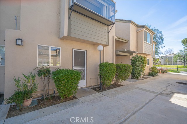 Detail Gallery Image 41 of 59 For 24430 Nicklaus Dr #L2,  Valencia,  CA 91355 - 3 Beds | 3 Baths