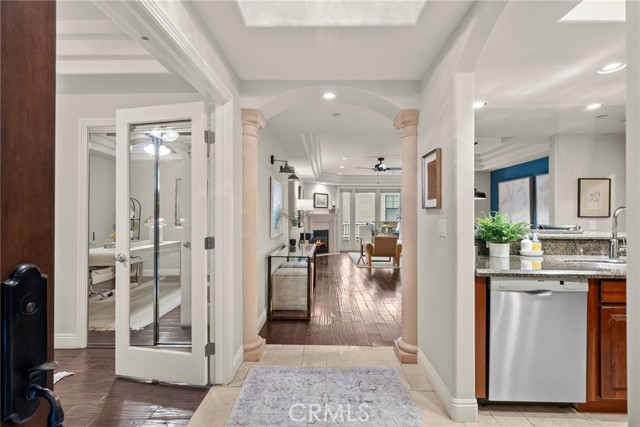 Detail Gallery Image 21 of 32 For 12044 Hoffman St #204,  Studio City,  CA 91604 - 3 Beds | 3 Baths