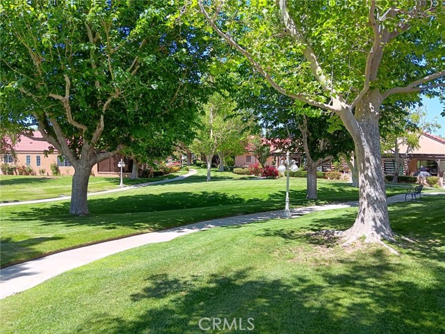 19185 Oak Street, Apple Valley CA: https://media.crmls.org/medias/e4246799-598e-4f41-b6fa-2c1e2a57e511.jpg