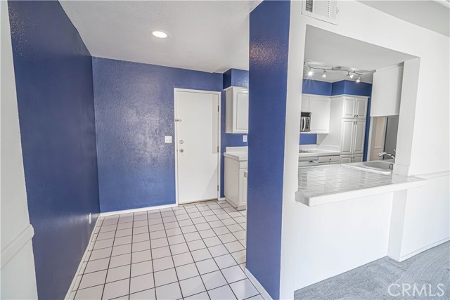 Detail Gallery Image 12 of 31 For 5050 Coldwater Canyon Ave #306,  Sherman Oaks,  CA 91423 - 2 Beds | 2 Baths