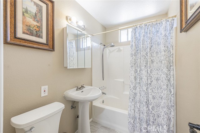 Detail Gallery Image 11 of 24 For 45029 16th St, Lancaster,  CA 93534 - 3 Beds | 2 Baths