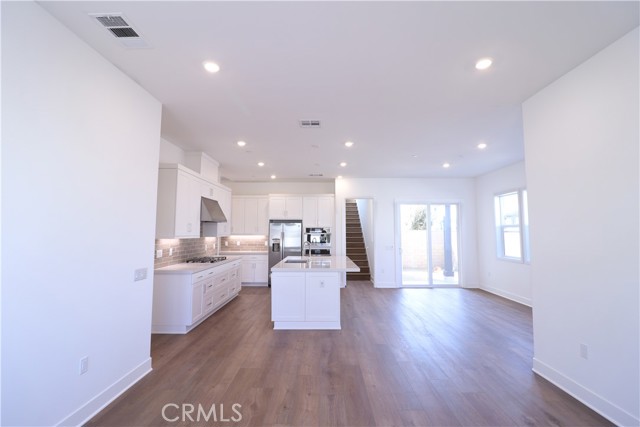 Detail Gallery Image 7 of 26 For 273 Shoveler, Irvine,  CA 92618 - 5 Beds | 4 Baths