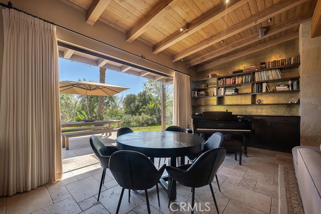 Detail Gallery Image 14 of 68 For 27409 Pacific Coast Hwy, Malibu,  CA 90265 - 4 Beds | 4 Baths