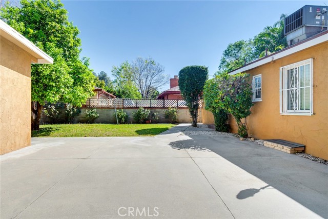 Detail Gallery Image 9 of 21 For 640 W 29th, San Bernardino,  CA 92405 - 2 Beds | 1 Baths