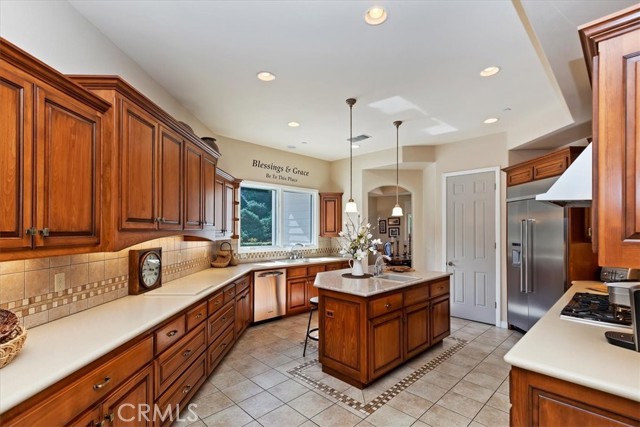 Detail Gallery Image 25 of 70 For 5606 Royal Ridge Ct, Riverside,  CA 92506 - 3 Beds | 3/1 Baths