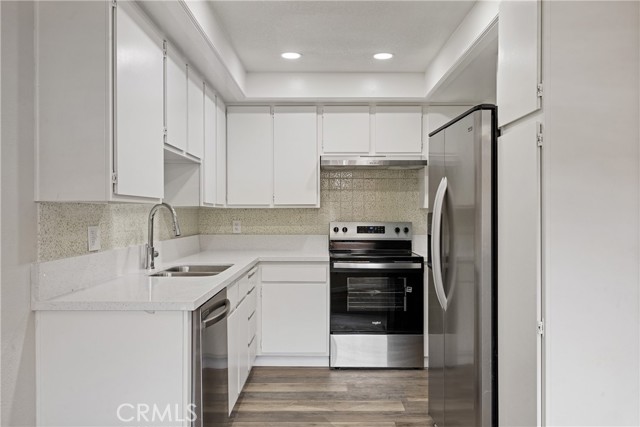 Detail Gallery Image 8 of 32 For 2352 Altisma, Carlsbad,  CA 92009 - 2 Beds | 2 Baths