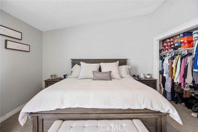 5828 Quiroz, Jurupa Valley CA: https://media.crmls.org/medias/e4274a1a-9287-4fd3-9aff-e1b37e6d3deb.jpg