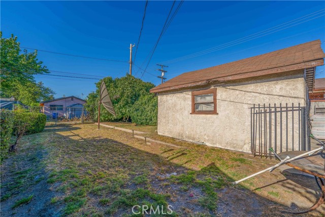 Detail Gallery Image 4 of 21 For 939 E 88th Pl, Los Angeles,  CA 90002 - 2 Beds | 1 Baths