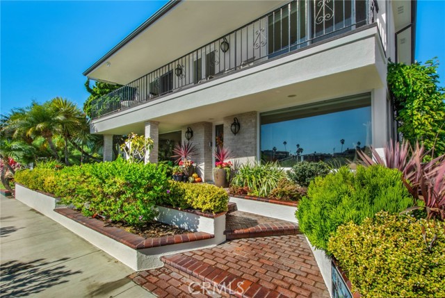 Detail Gallery Image 11 of 58 For 5585 E Corso Di Napoli, Long Beach,  CA 90803 - 3 Beds | 3 Baths