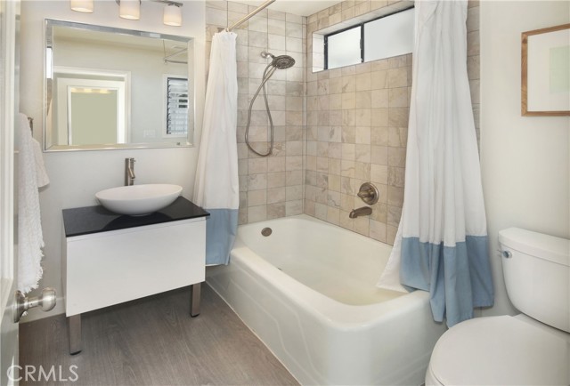 Detail Gallery Image 14 of 16 For 321 Iris Ave, Corona Del Mar,  CA 92625 - 2 Beds | 2 Baths