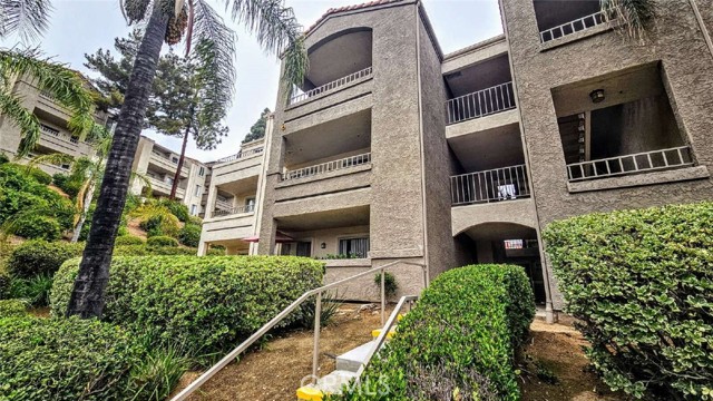 1020 Vista Del Cerro Drive, Corona CA: https://media.crmls.org/medias/e42895c1-17a1-44b1-a4e0-f2aa9963be64.jpg