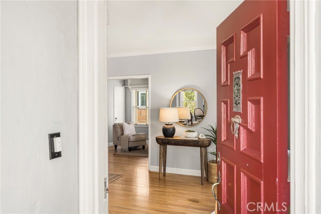 2412 Santiago Street, Santa Ana CA: https://media.crmls.org/medias/e428993d-ee03-44e2-b936-cb7a57ae4f88.jpg