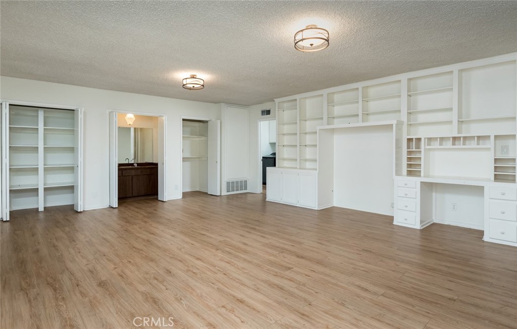 303 S Kenneth RoadBurbank img 48