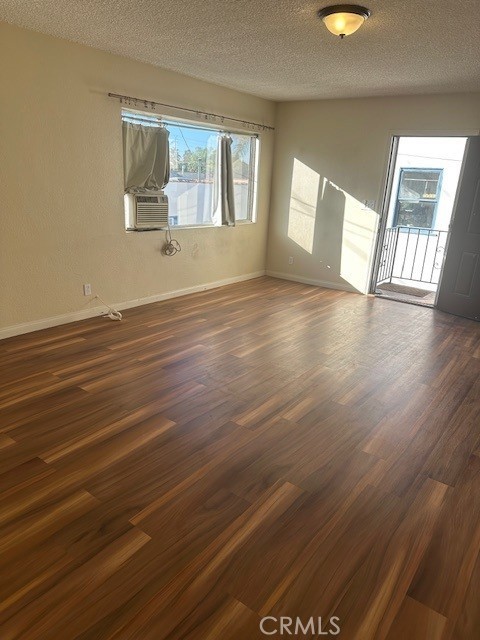 Detail Gallery Image 4 of 16 For 3565 Gundry Ave, Long Beach,  CA 90807 - 2 Beds | 1 Baths