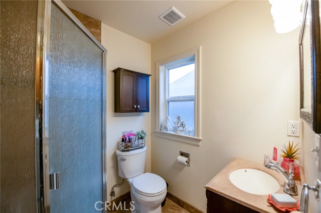 Detail Gallery Image 10 of 13 For 232 W 11th St, Chico,  CA 95928 - 3 Beds | 1 Baths