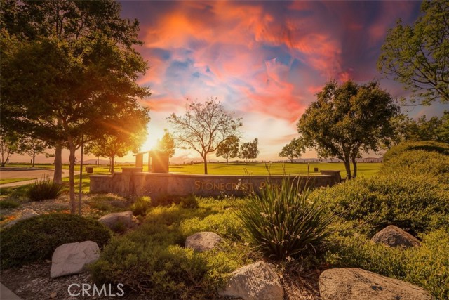 Detail Gallery Image 38 of 46 For 14218 Yellowstone Ln, Canyon Country,  CA 91387 - 6 Beds | 4 Baths