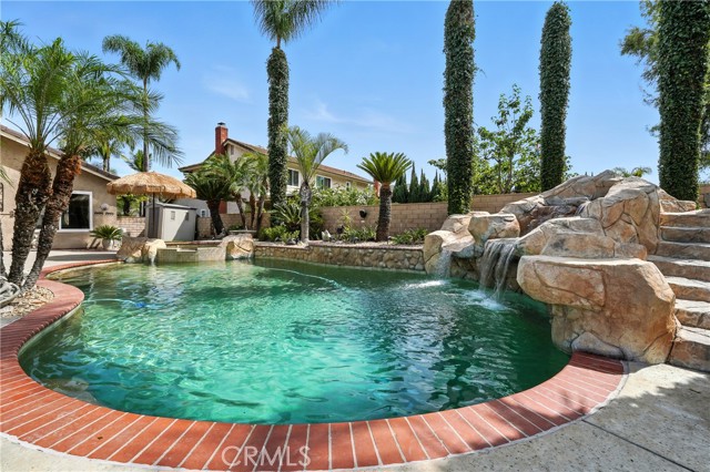 3581 Hillsdale Ranch Road, Chino Hills CA: https://media.crmls.org/medias/e42a2729-96c7-4d56-a39c-57ee20056ff4.jpg