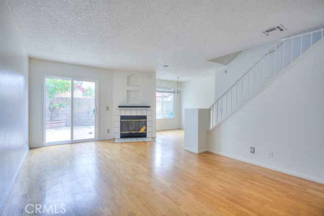 Detail Gallery Image 4 of 48 For 13006 Parkview, Baldwin Park,  CA 91706 - 3 Beds | 2/1 Baths