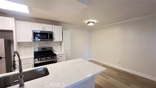 Detail Gallery Image 5 of 16 For 26200 Redlands, Redlands,  CA 92373 - 2 Beds | 2 Baths