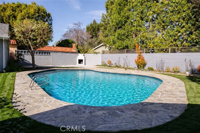 Detail Gallery Image 39 of 44 For 11165 Valley Spring, Studio City,  CA 91602 - 5 Beds | 5/1 Baths
