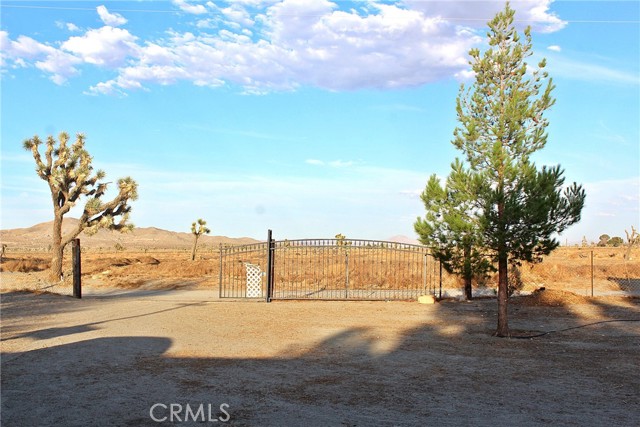 Detail Gallery Image 9 of 10 For 19478 Valle Vista Rd, Adelanto,  CA 92301 - 3 Beds | 2 Baths