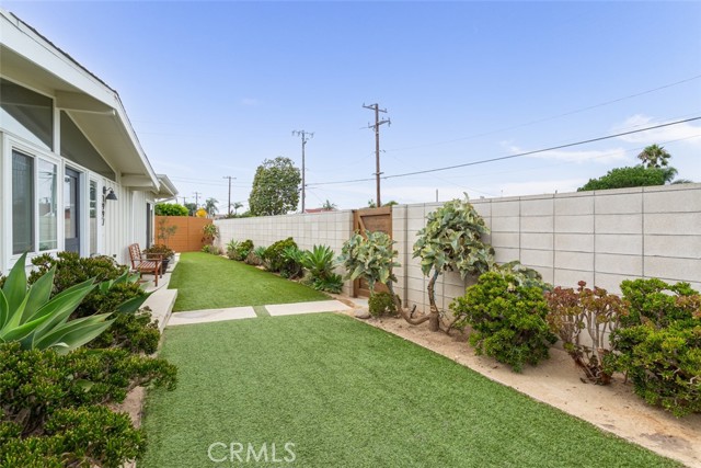 Detail Gallery Image 17 of 21 For 1997 Orange Ave, Costa Mesa,  CA 92627 - 4 Beds | 2 Baths