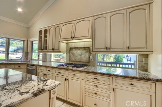 Detail Gallery Image 17 of 75 For 46580 Vista Del Rio, Oakhurst,  CA 93644 - 3 Beds | 3/1 Baths