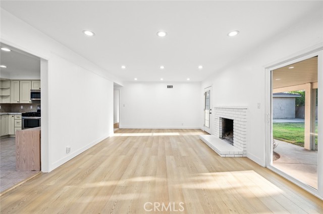 153 Underhill Drive, Glendora CA: https://media.crmls.org/medias/e42e268e-fcc5-4563-9e19-58fc18261ad2.jpg