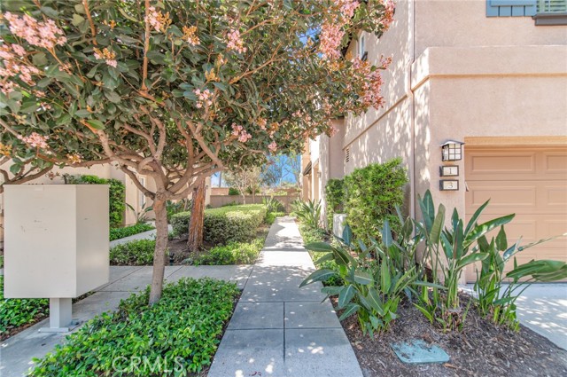 Detail Gallery Image 2 of 52 For 3 Ardmore, Irvine,  CA 92602 - 3 Beds | 2/1 Baths