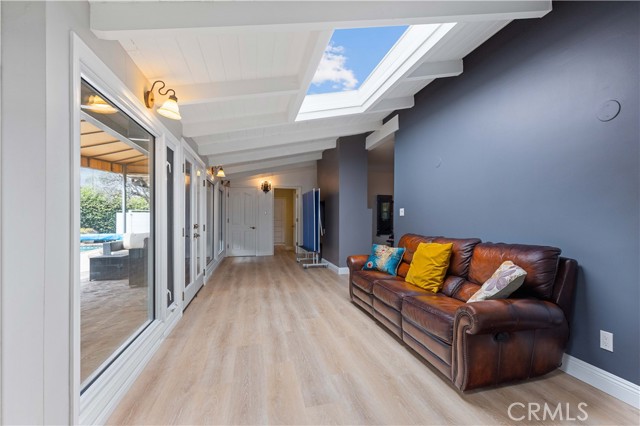 13405 Tiara Street, Valley Glen CA: https://media.crmls.org/medias/e42ed41a-1a79-4f09-8cde-f1a4261f916e.jpg