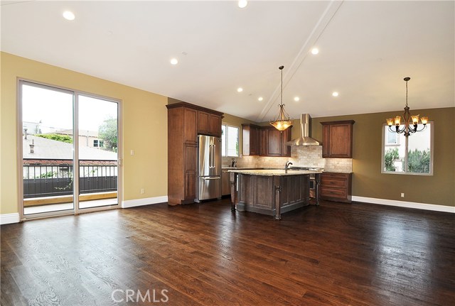 519 Lucia, Redondo Beach, California 90277, 4 Bedrooms Bedrooms, ,2 BathroomsBathrooms,Residential,Sold,Lucia,SB17035897