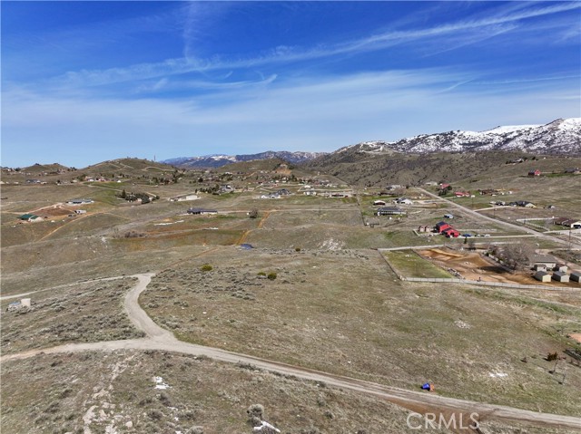 0 Sycamore Dr, Golden Hills CA: https://media.crmls.org/medias/e42eea10-beb3-47a1-a651-415f093b362f.jpg
