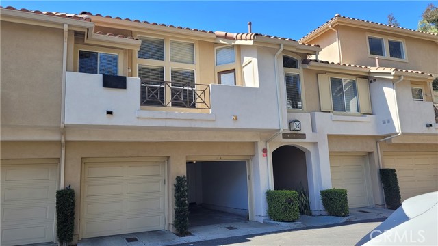 9 Camino Del Oro, Rancho Santa Margarita CA: https://media.crmls.org/medias/e42f10fd-a237-44d1-ba8f-18fe44324dce.jpg
