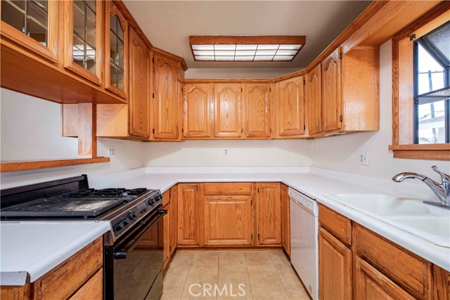 19205 Entradero Avenue, Torrance CA: https://media.crmls.org/medias/e42f1765-4481-4422-a8c0-62252a3c53a5.jpg