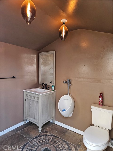 Detail Gallery Image 6 of 27 For 36624 45th St, Palmdale,  CA 93552 - 3 Beds | 2 Baths