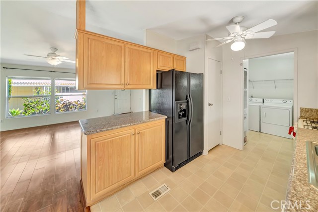 Detail Gallery Image 13 of 52 For 24 Gitana Ave #164,  Camarillo,  CA 93012 - 3 Beds | 2 Baths