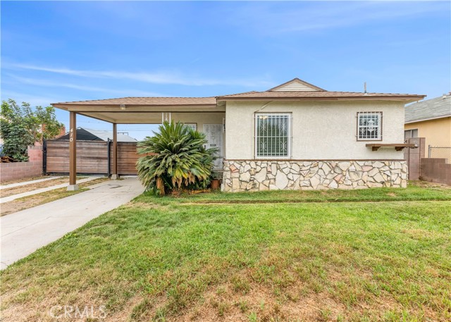 Detail Gallery Image 1 of 36 For 410 E Piru St, Los Angeles,  CA 90061 - 4 Beds | 2 Baths