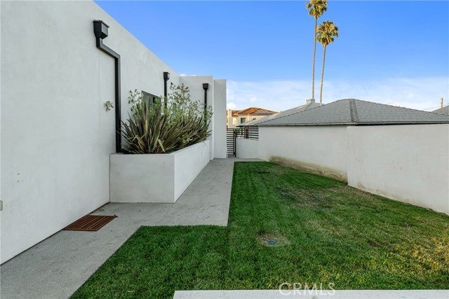 5196 Orange Place, Los Angeles CA: https://media.crmls.org/medias/e430f3bf-7317-49c4-89b1-13288e520335.jpg