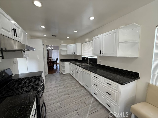 Detail Gallery Image 16 of 46 For 1112 Graynold Ave, Glendale,  CA 91202 - 3 Beds | 2 Baths