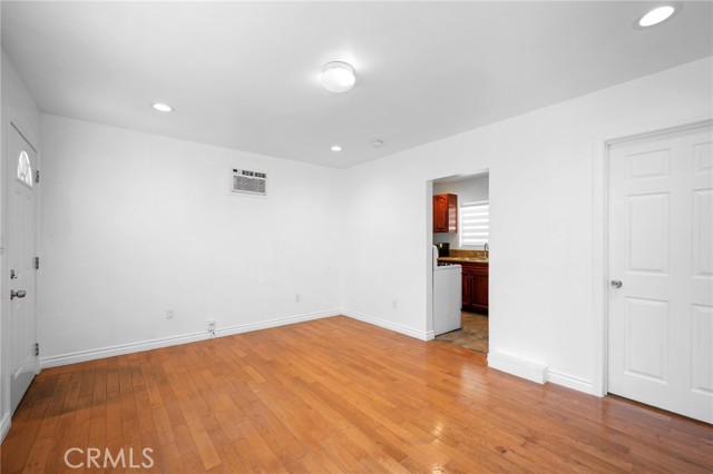 Detail Gallery Image 6 of 18 For 359 W Garfield Ave a,  Glendale,  CA 91204 - 0 Beds | 1 Baths
