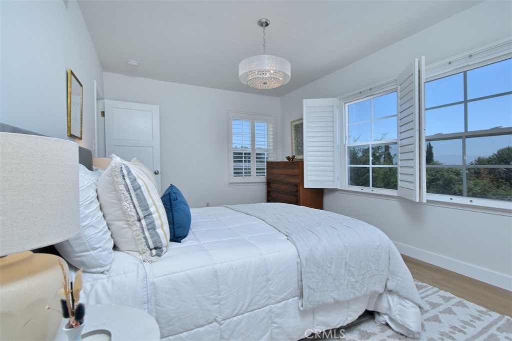 3753 Berry DriveStudio City img 16